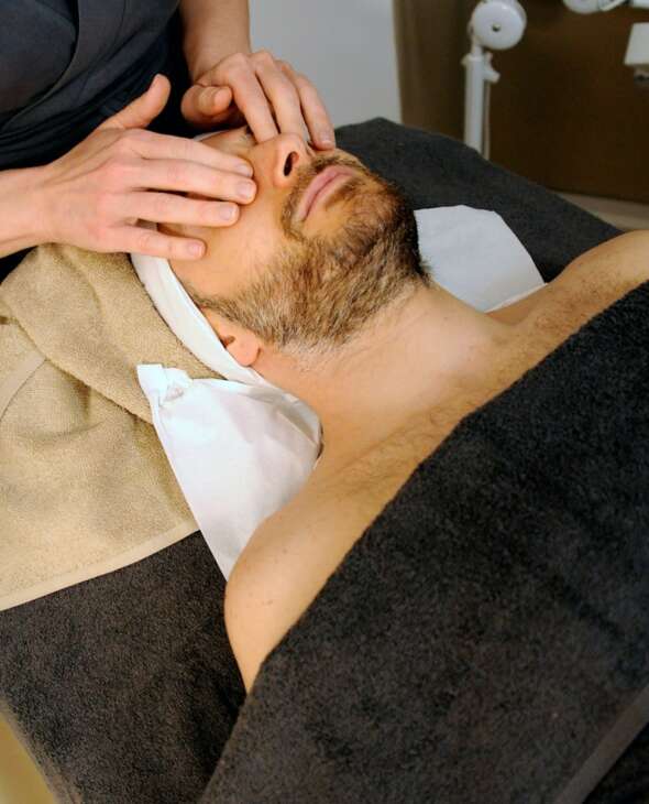 Terapi Totok Wajah di Halobib – Kembalikan Kesehatan & Kecantikan Alami Anda